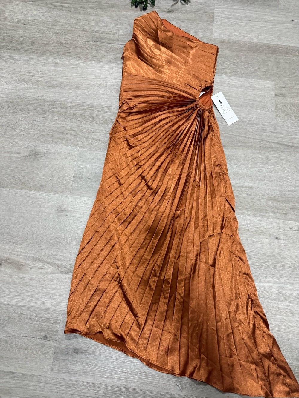 One-Shoulder Copper Pleated Midi Dress - Picture 6 of 11